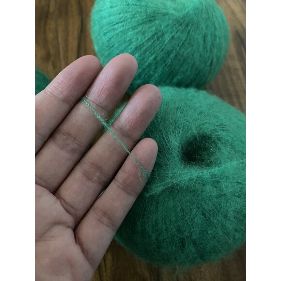 3 Skeins Kid Mohair Green 150g #400 - Picture 3 of 3